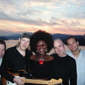 Dorretta Carter & Band (Aug. 2004)